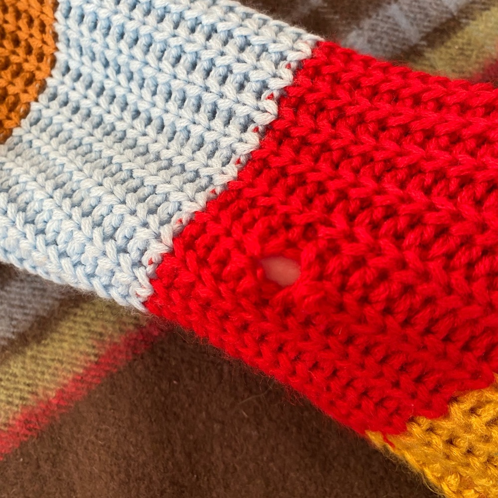 Frayed Color Block Sweater - Picture 5 of 5